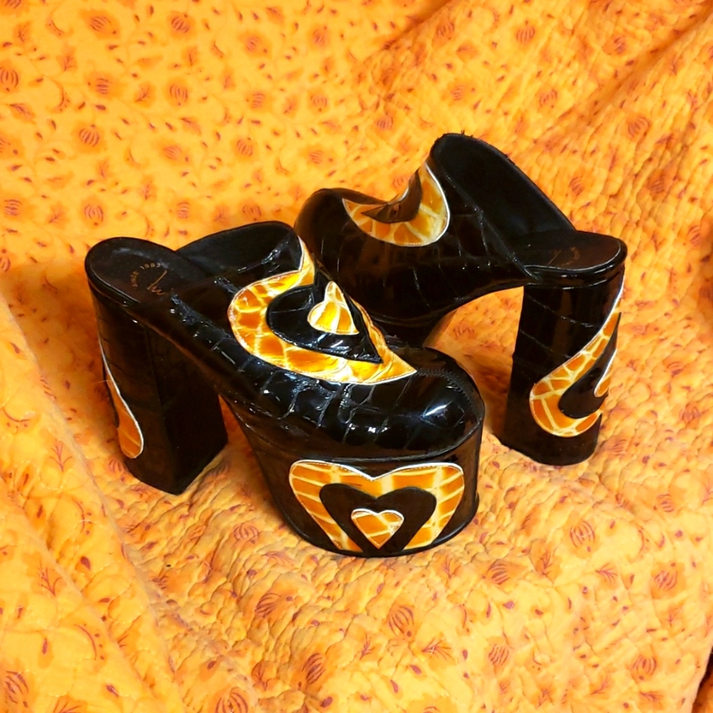Luichiny of Spain leather mules 8B